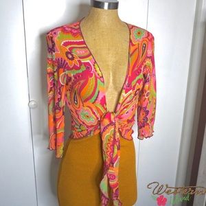 Cropped front tie shirt